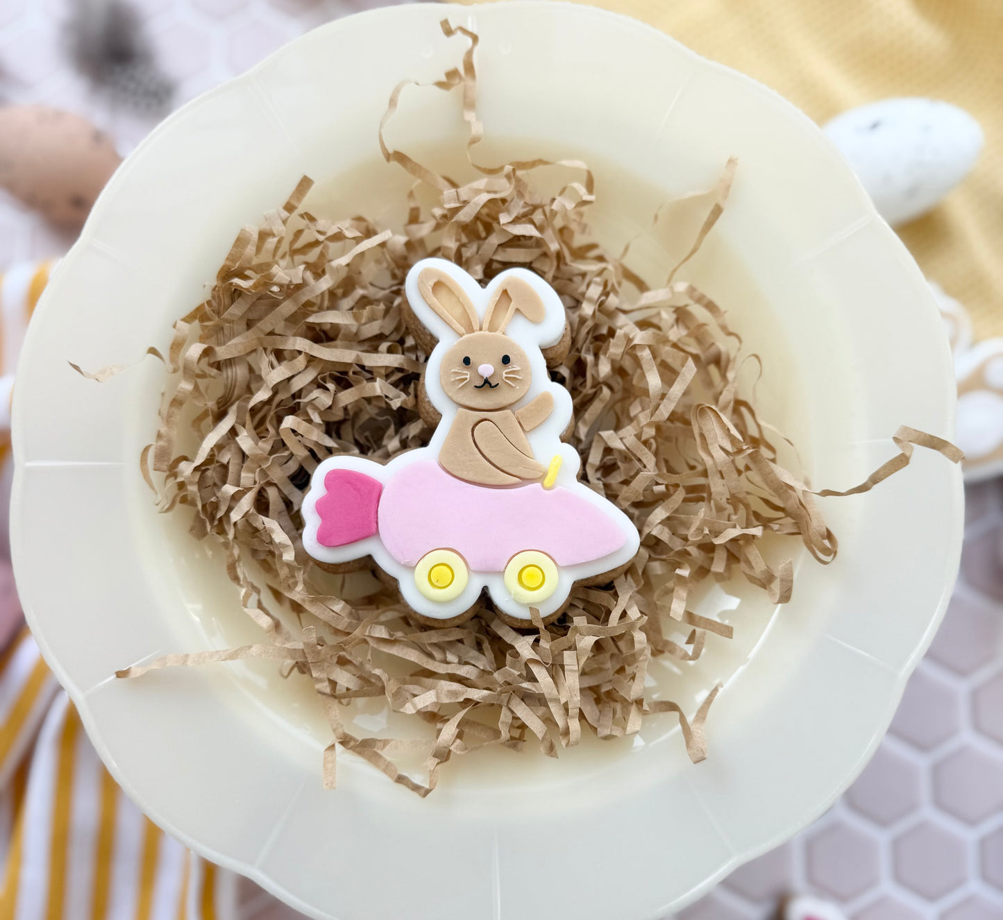 Bunny in Carrot Car Embosser and cutter