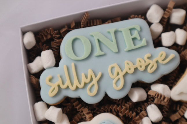 One Silly Goose Embosser and cutter