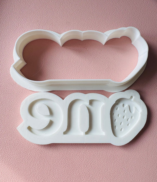 Strawberry ONE Embosser and cutter
