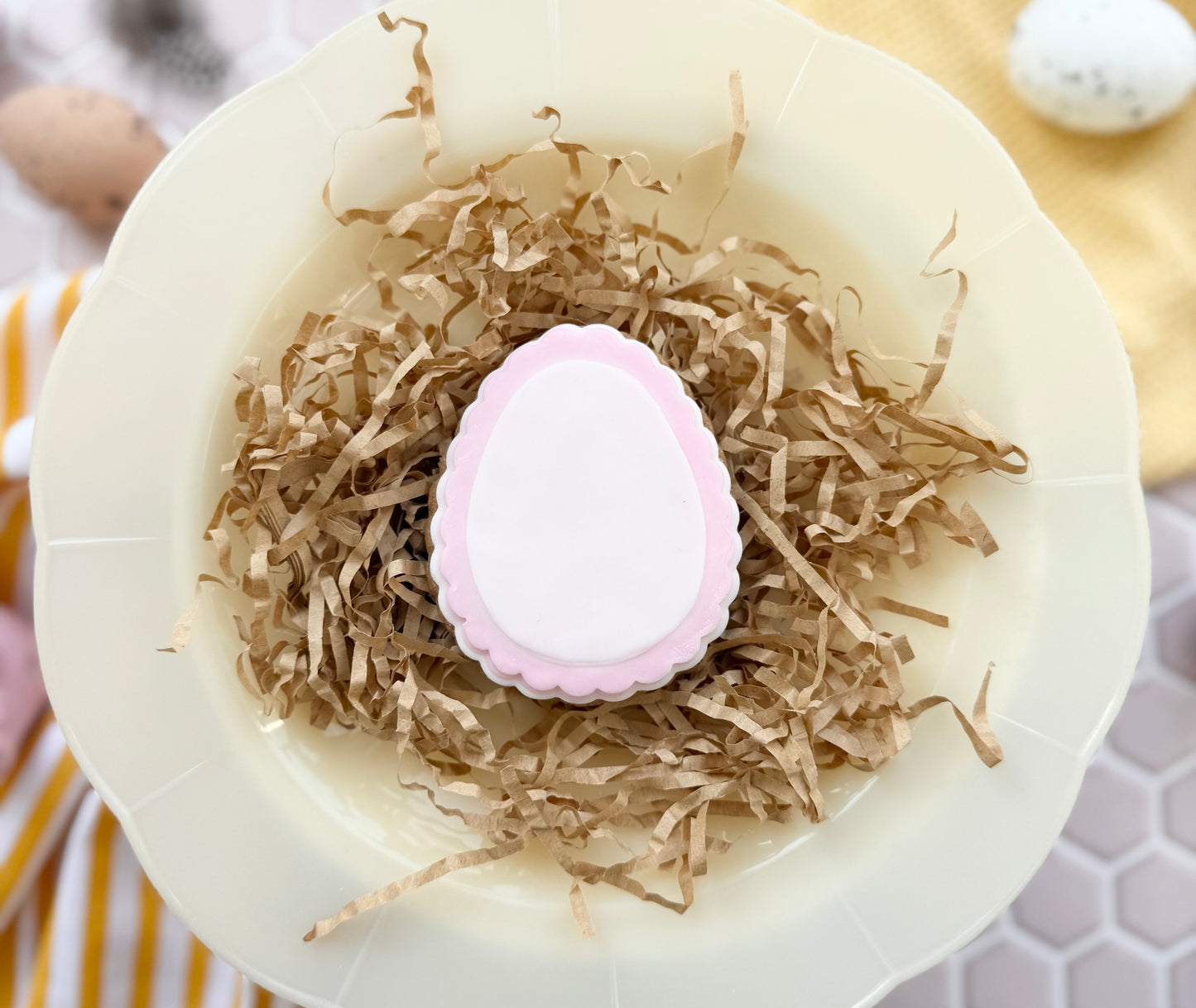 Scalloped Easter Egg Embosser and cutter